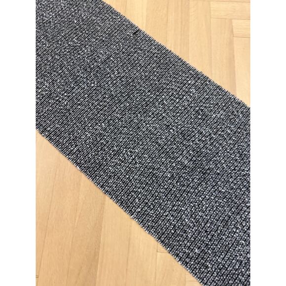 Theory Novelty Scarf Boucle Dark -unisex - Picture 3 of 7